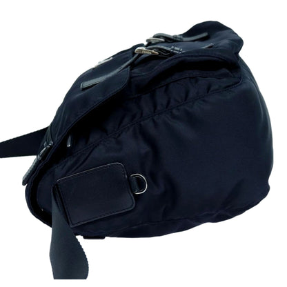 Tessuto Re-Nylon Messenger Crossbody Bag Blue+Nero Navy Medium